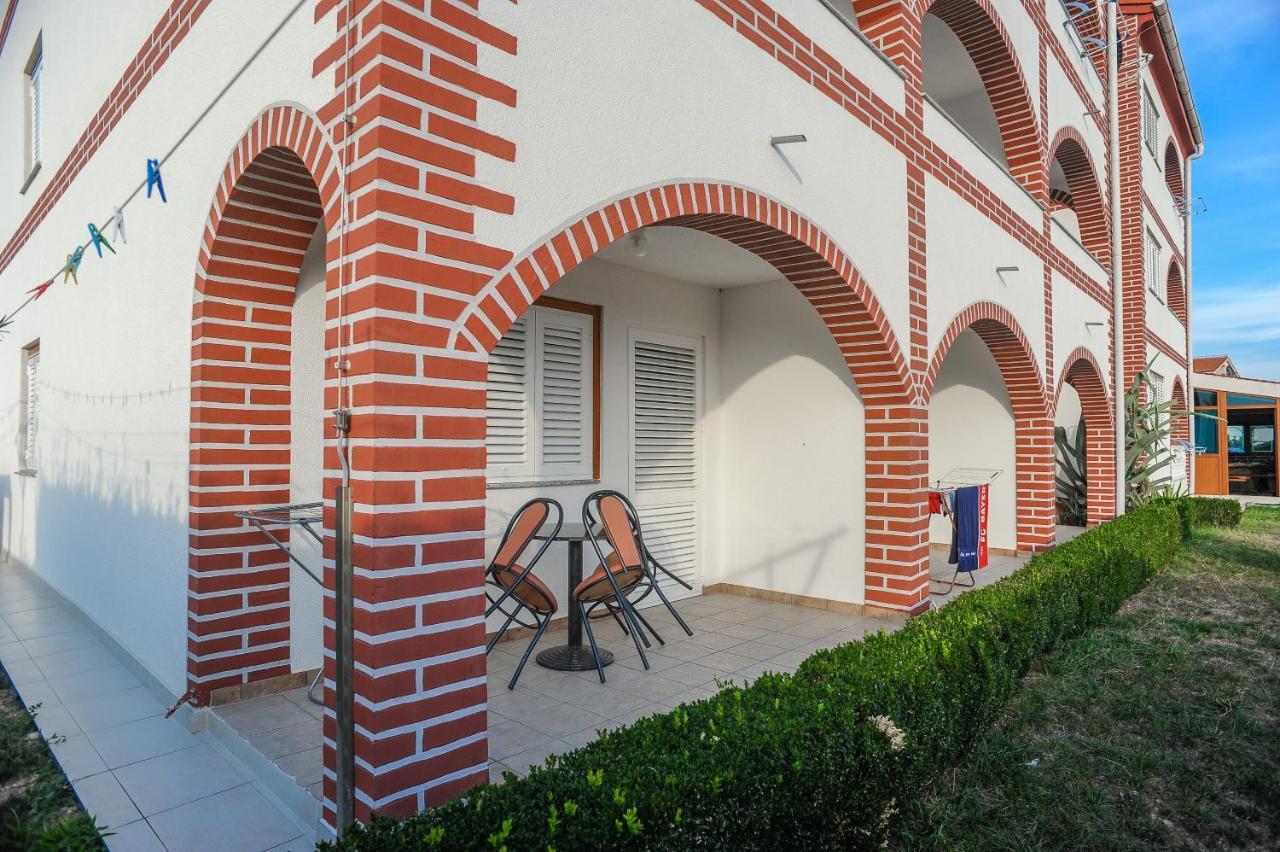 Apartmani Vila Caska Exterior foto