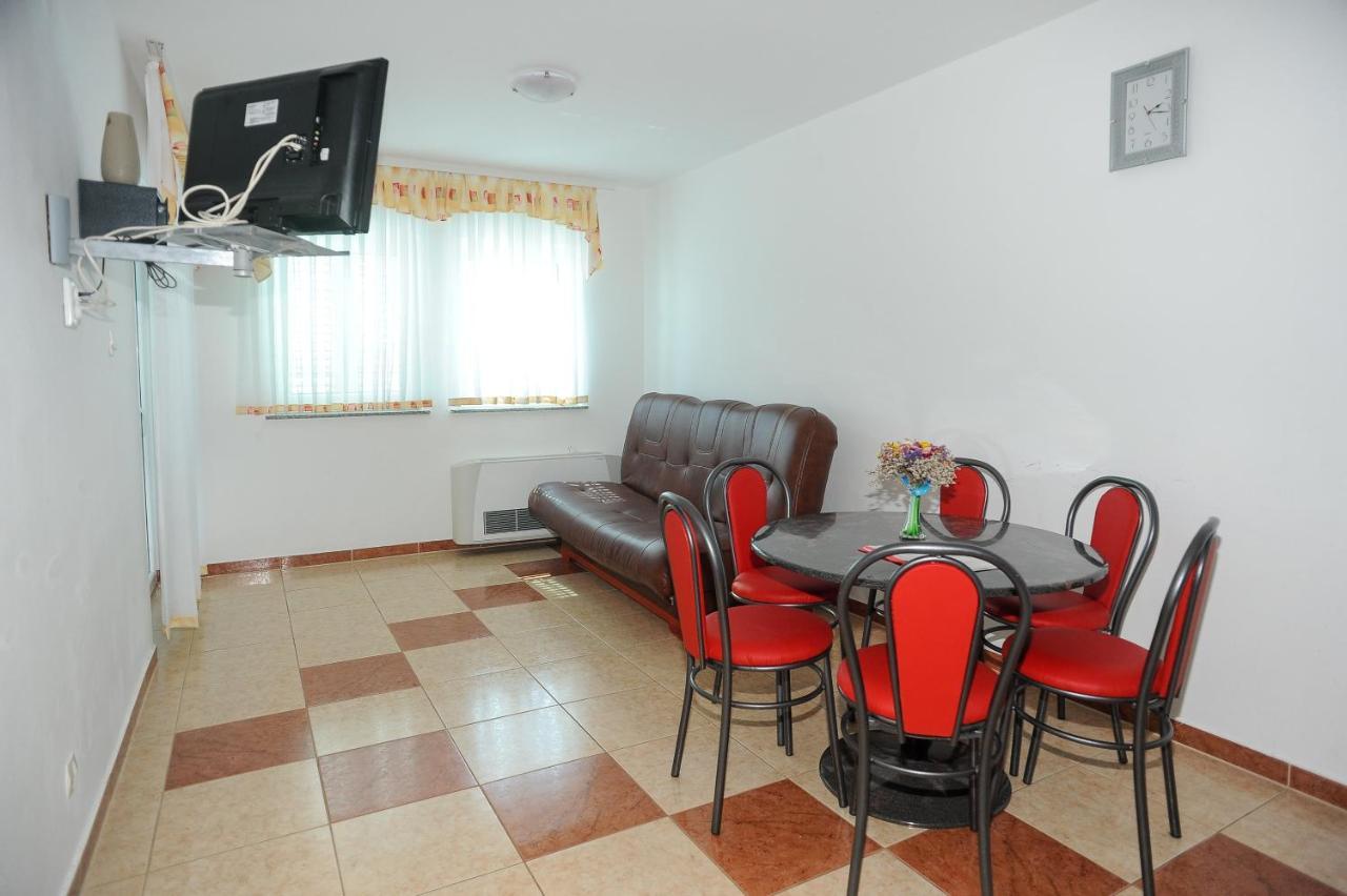 Apartmani Vila Caska Exterior foto