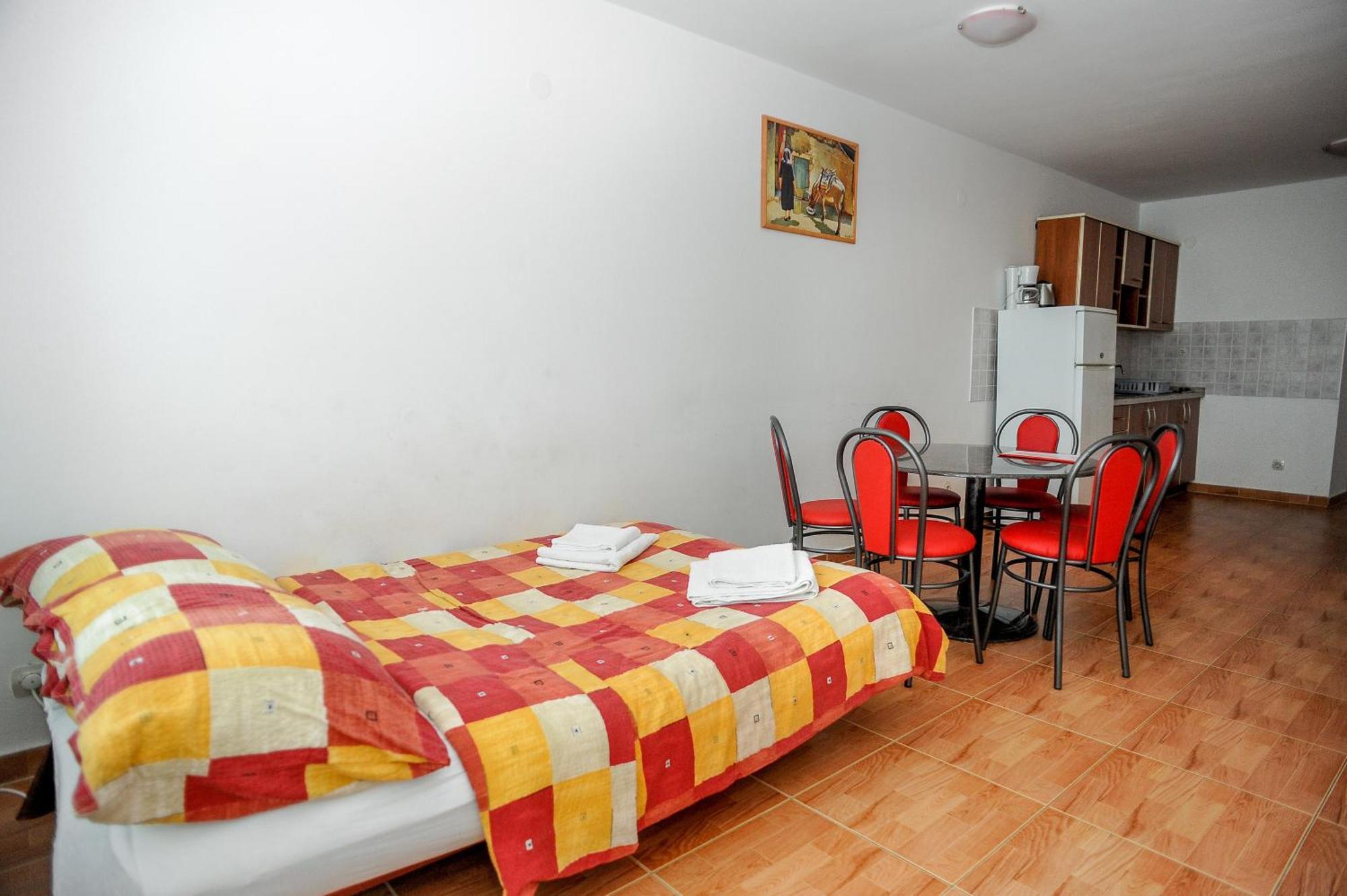 Apartmani Vila Caska Cameră foto